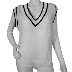 Evereve White V-Neck Sweater Vest | Size Medium | Cotton Blend Knit